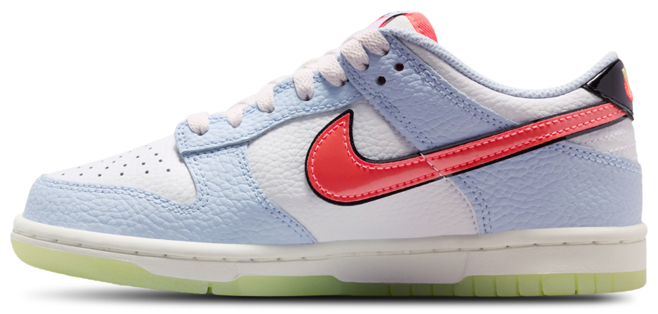 Nike Dunk Low Image 2 of 6. Tap to open photo gallery.