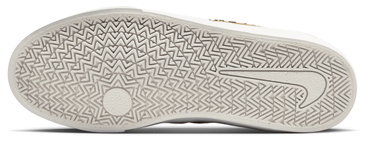 Nike Charge Suede SE Image 5 of 5. Tap to open photo gallery.