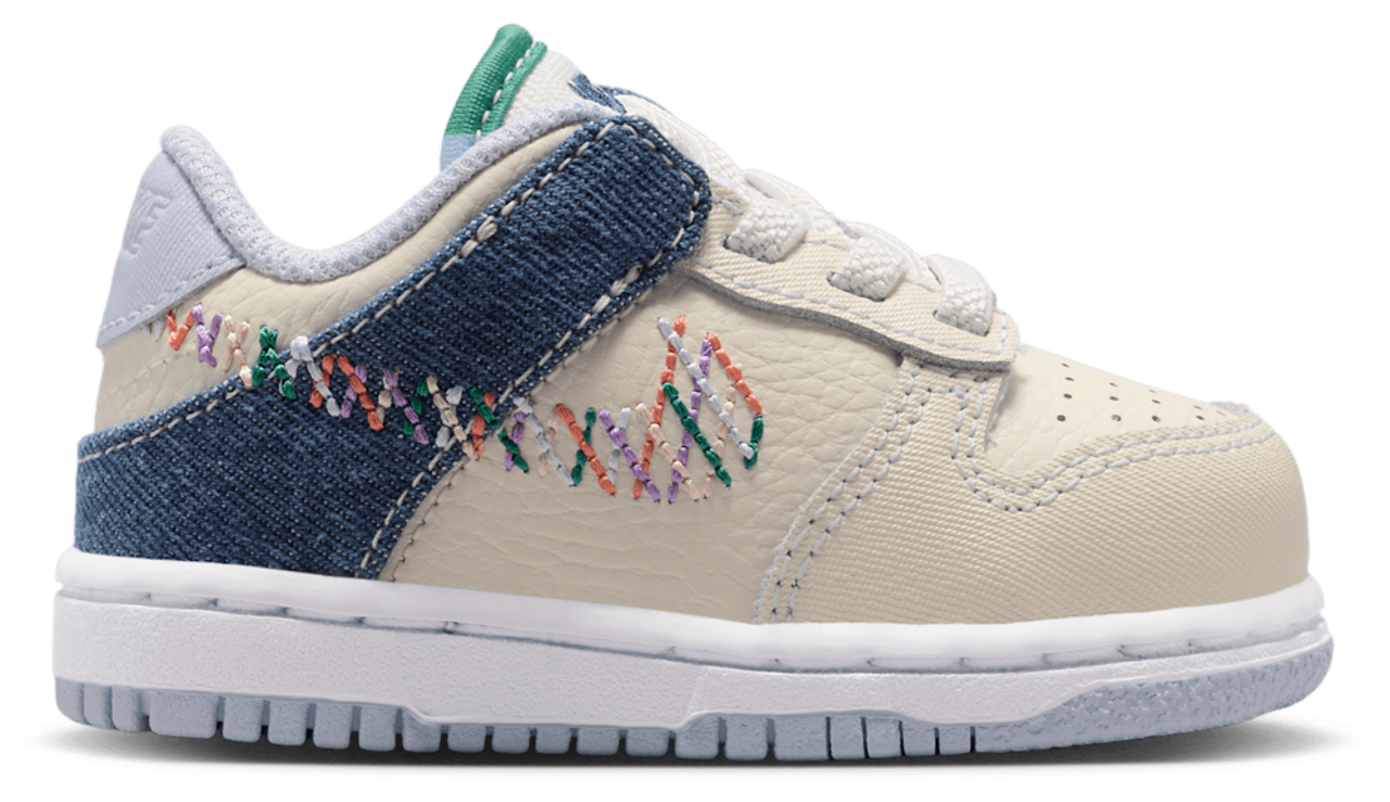 Nike Dunk Low  Image 1 of 7. Tap to open photo gallery.