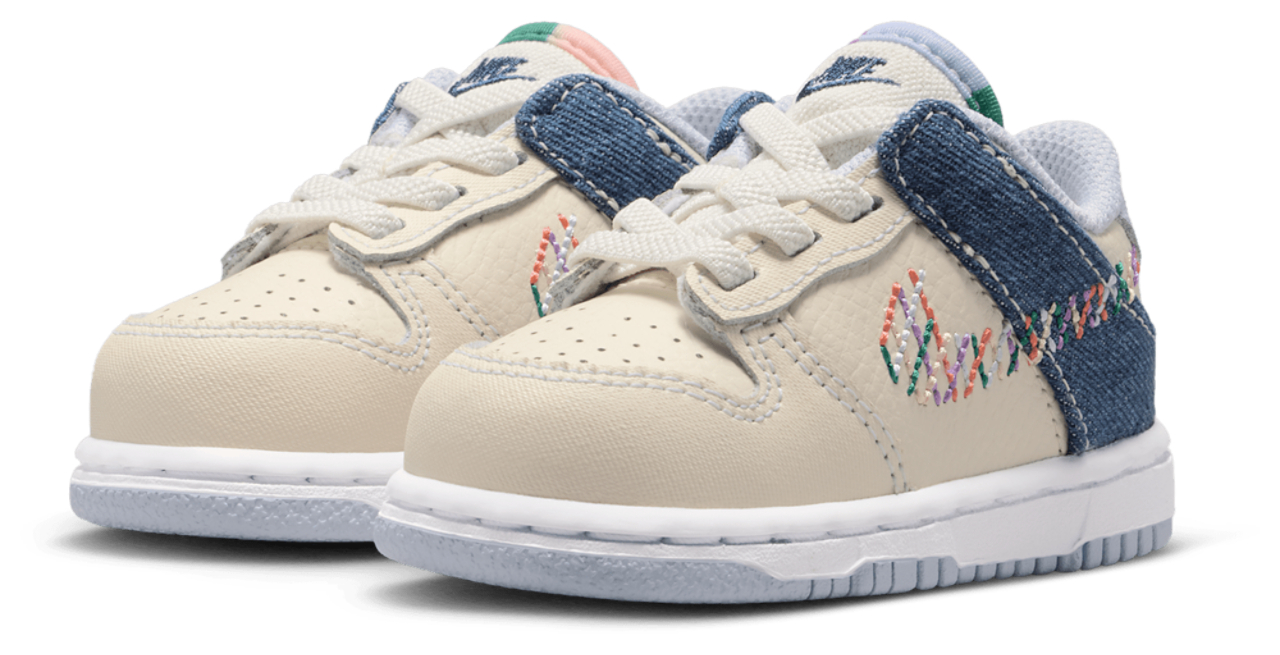 Nike Dunk Low  Image 6 of 7. Tap to open photo gallery.