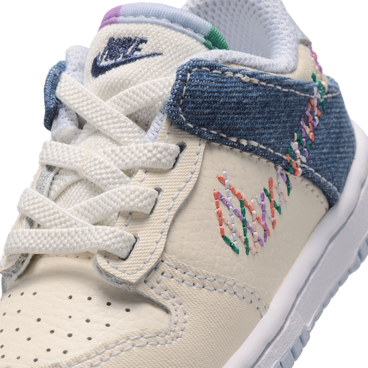 Nike Dunk Low  Image 7 of 7. Tap to open photo gallery.