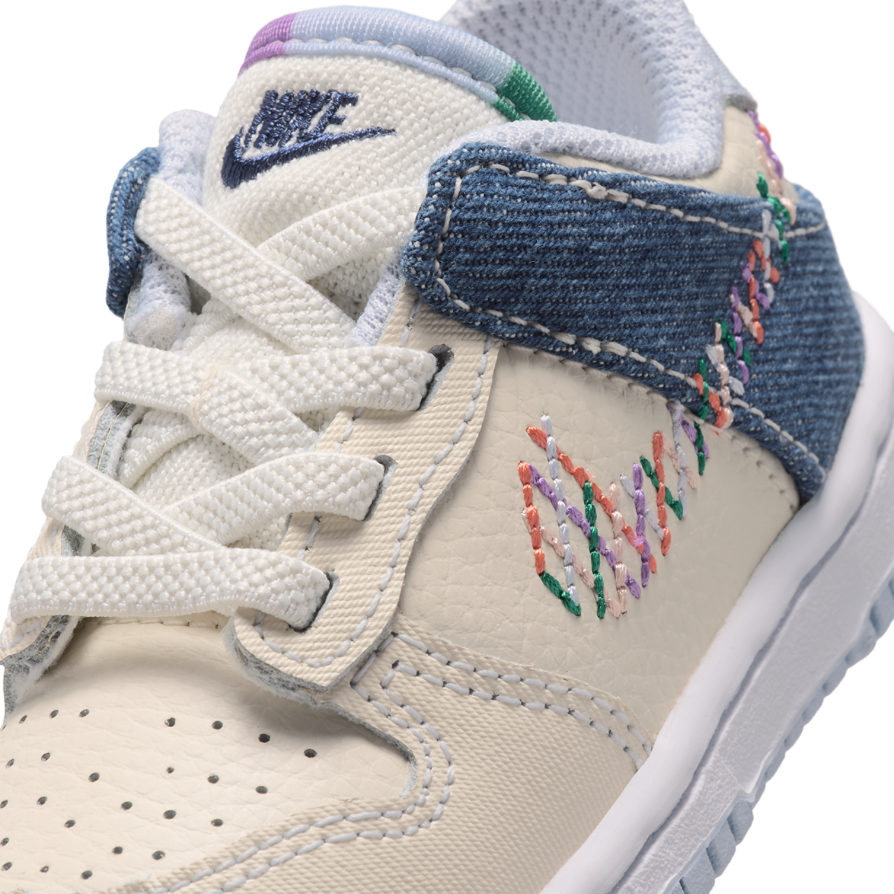 Nike Dunk Low  Image 7 of 7. Tap to open photo gallery.