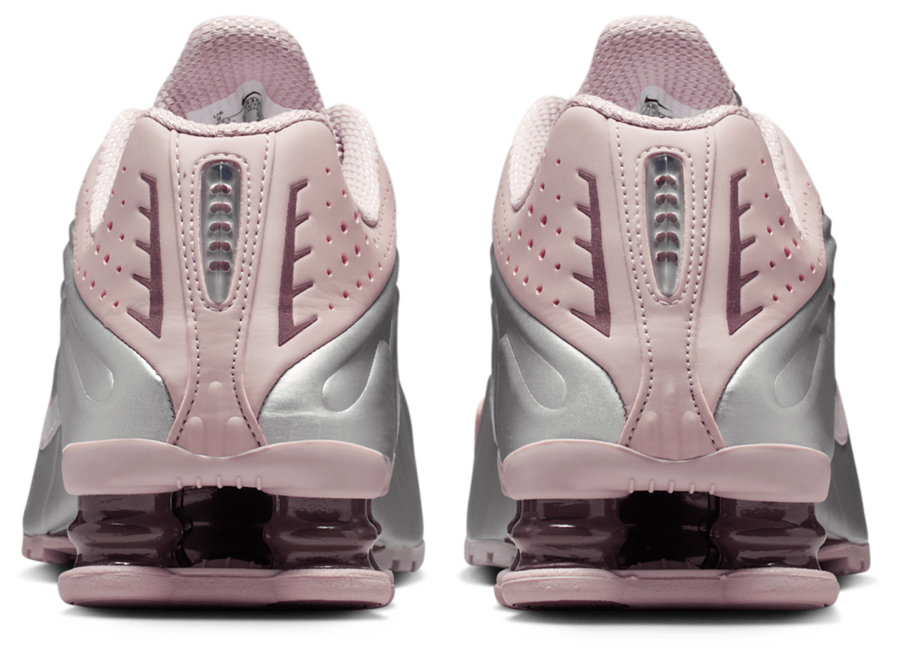 Nike Shox R4 Image 3 of 8. Tap to open photo gallery.
