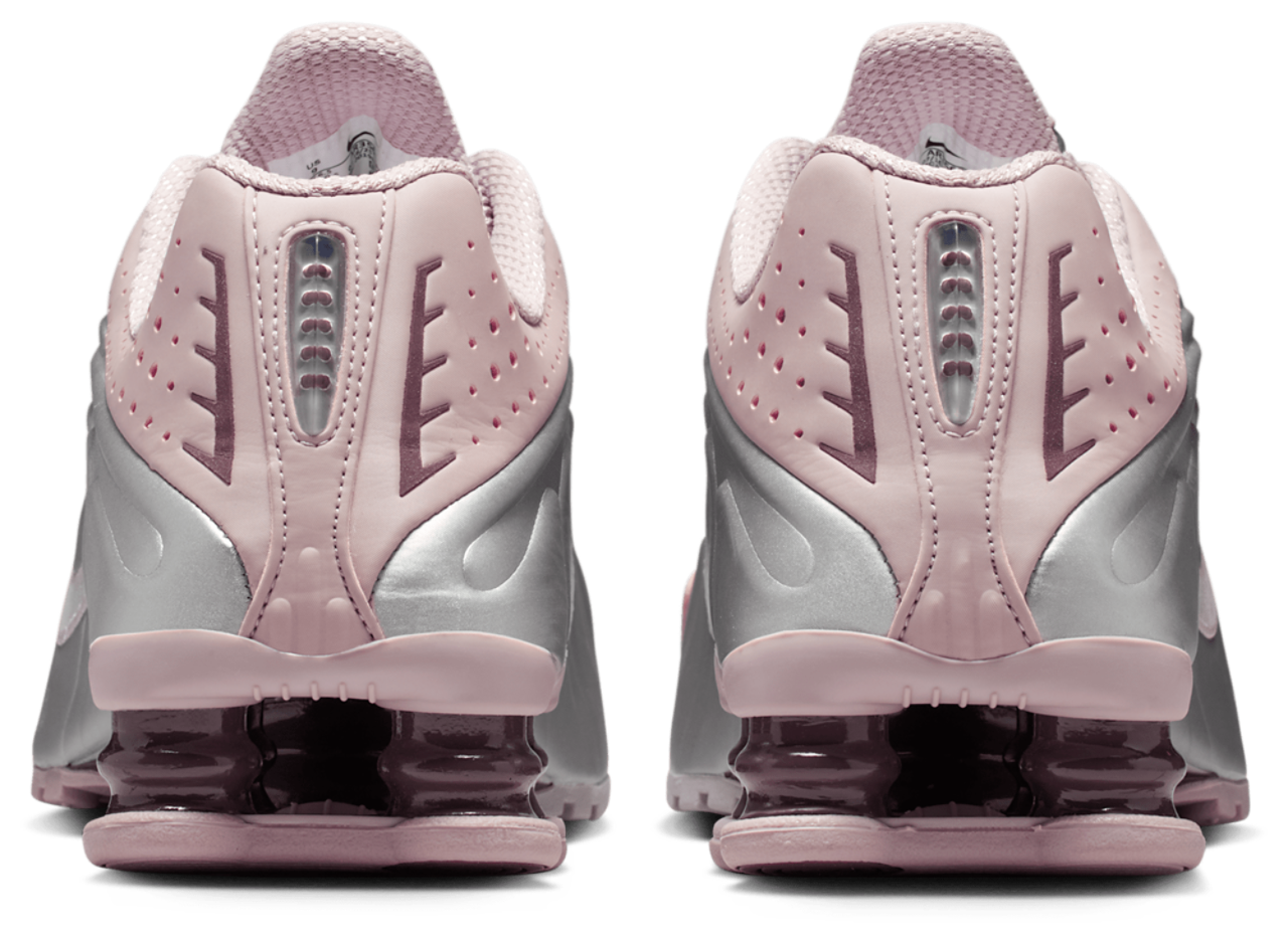 Nike Shox R4 Image 3 of 8. Tap to open photo gallery.