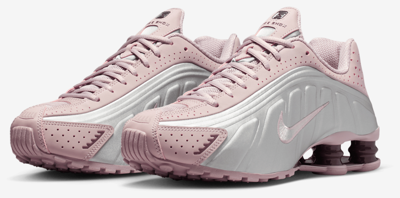 Nike Shox R4 Image 6 of 8. Tap to open photo gallery.