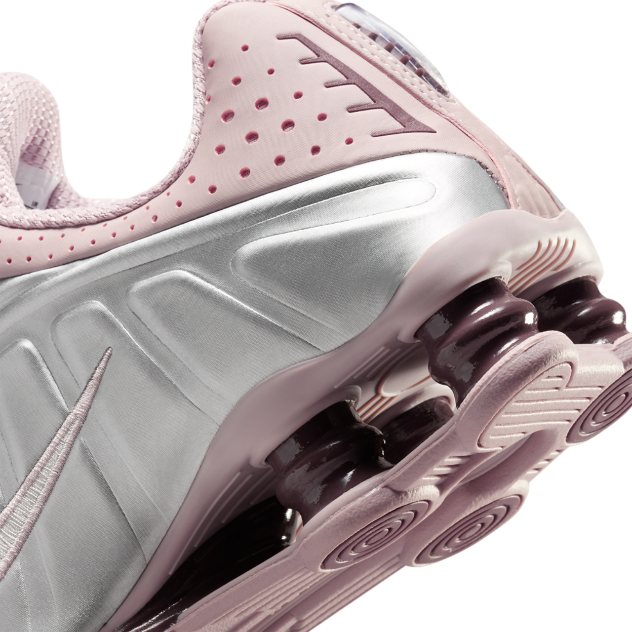 Nike Shox R4 Image 8 of 8. Tap to open photo gallery.