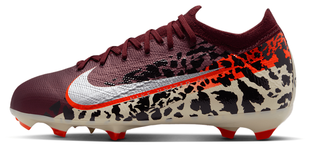 Nike JR ZM Vapor 16 Pro FG Image 2 of 5. Tap to open photo gallery.