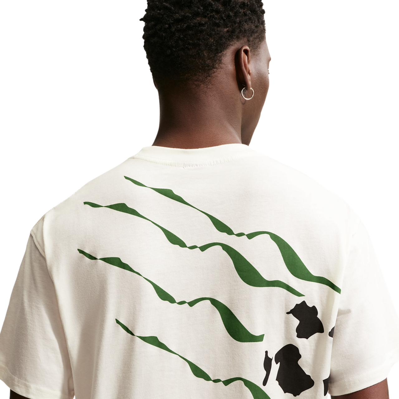 Nike NSW SS Max 90 Tee Dnar 7 Image 2 of 4. Tap to open photo gallery.