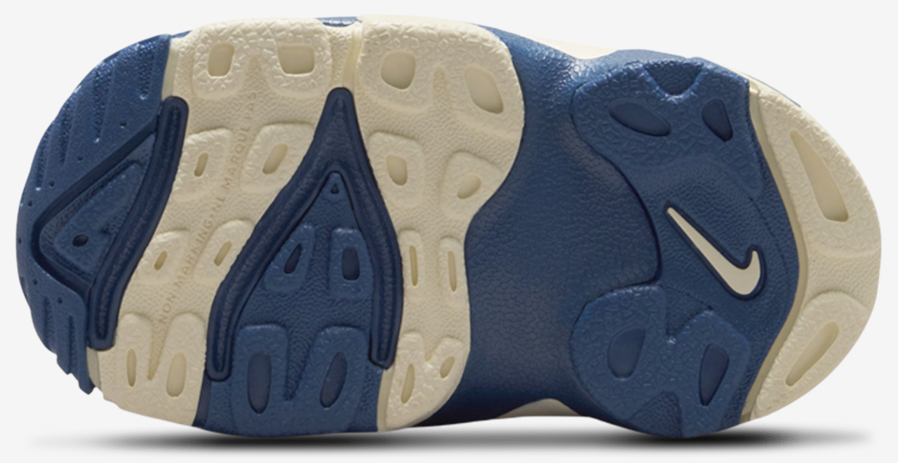 Nike Air Diamond Turf II Image 5 of 5. Tap to open photo gallery.