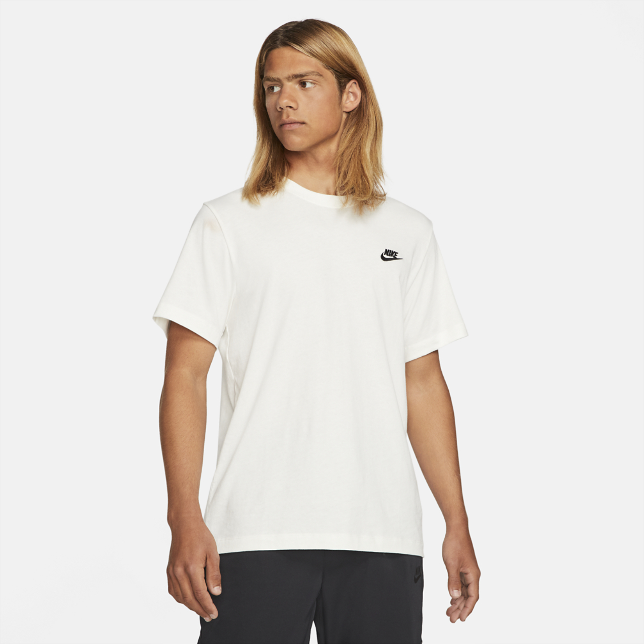 Nike NSW Club Short Sleeve T-Shirt