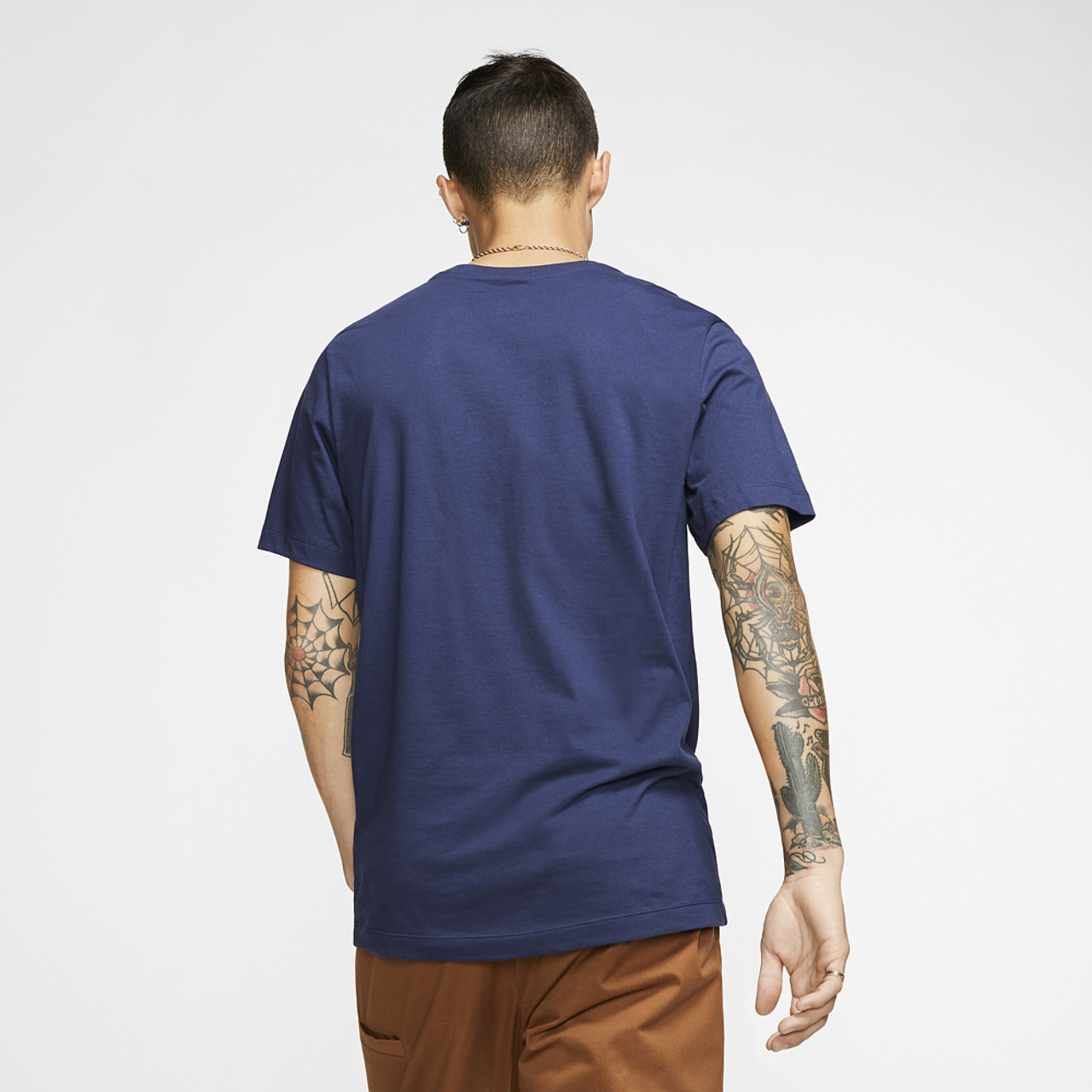 Nike NSW Club Short Sleeve T-Shirt Image 4 of 5. Tap to open photo gallery.
