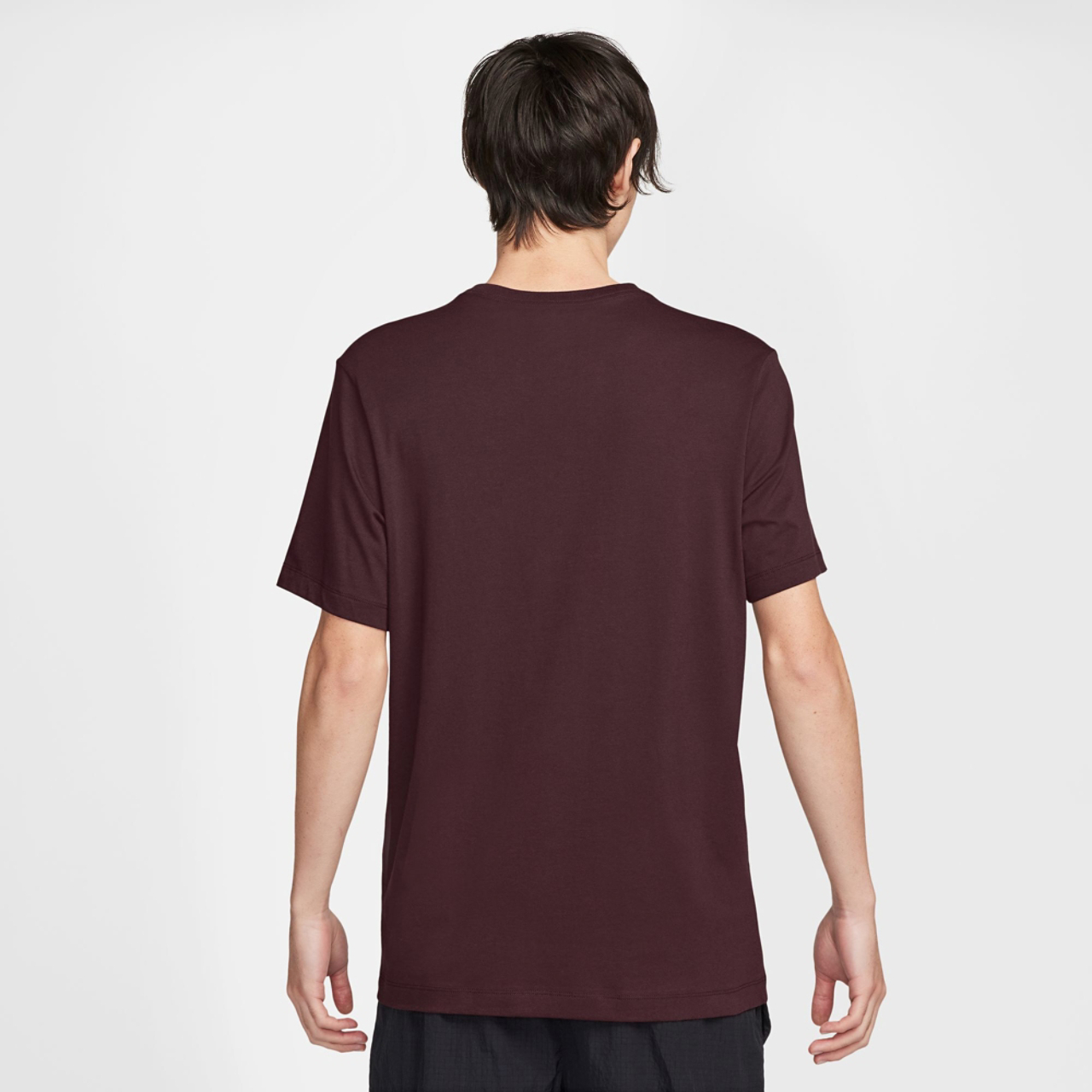 Nike NSW Club Short Sleeve T-Shirt Image 3 of 4. Tap to open photo gallery.