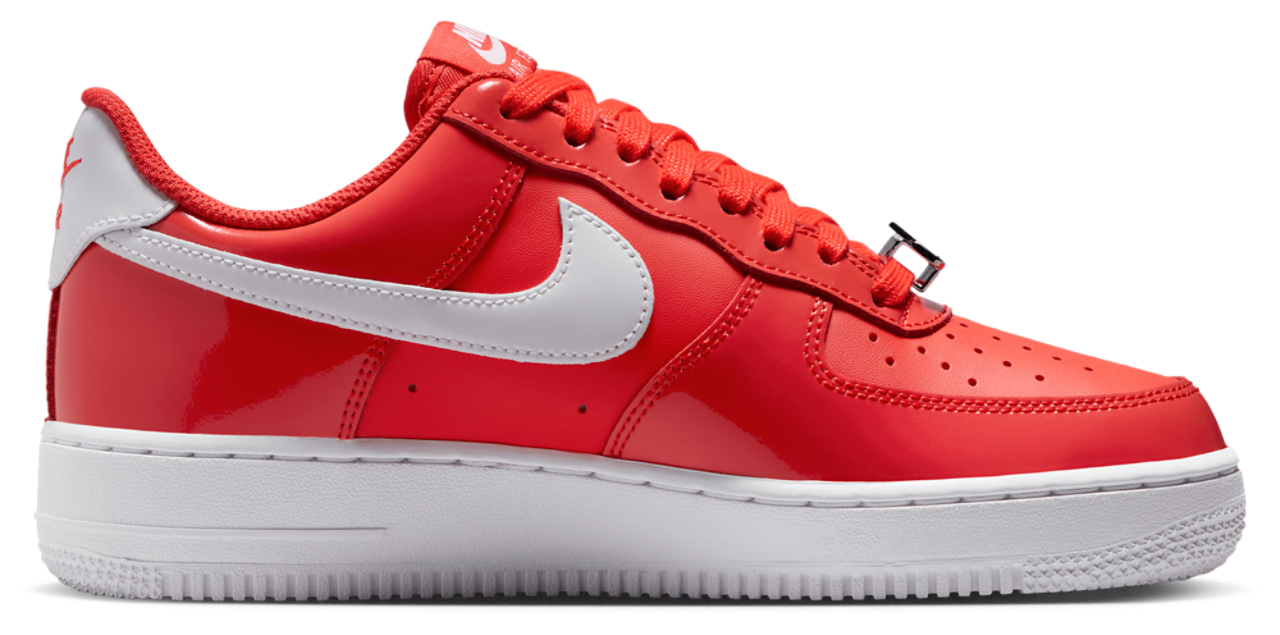 Nike Air Force 1 '07 SE Image 1 of 5. Tap to open photo gallery.