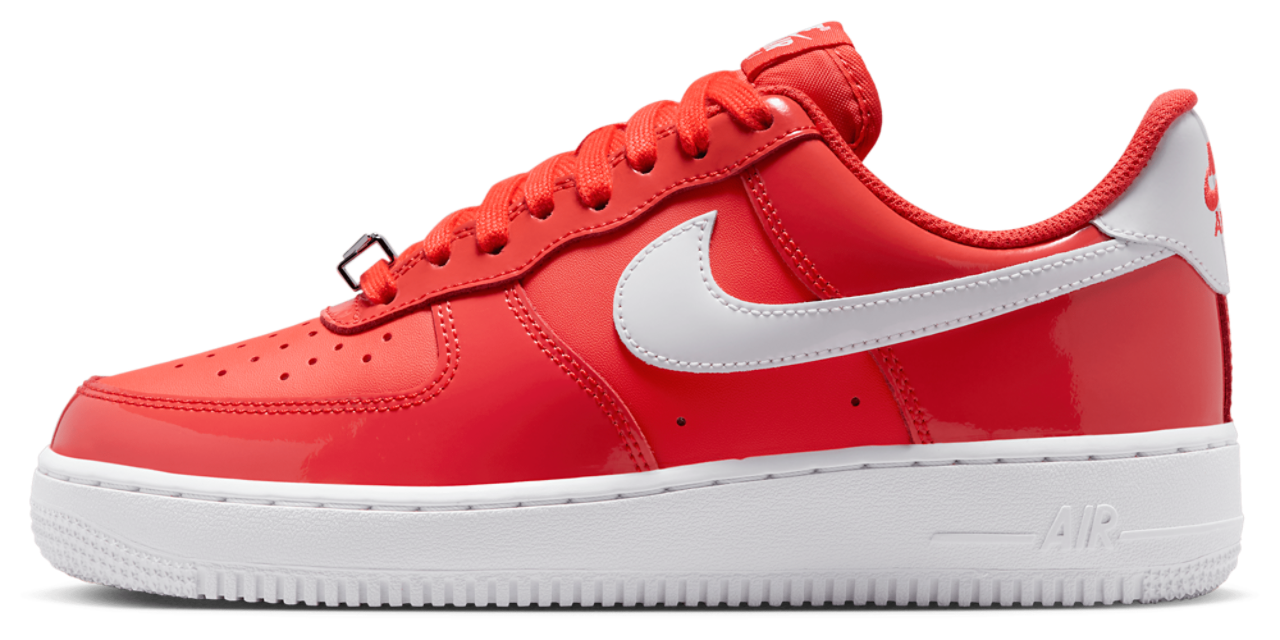 Nike Air Force 1 '07 SE Image 2 of 5. Tap to open photo gallery.