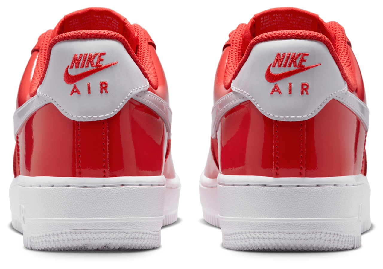Nike Air Force 1 '07 SE Image 3 of 5. Tap to open photo gallery.