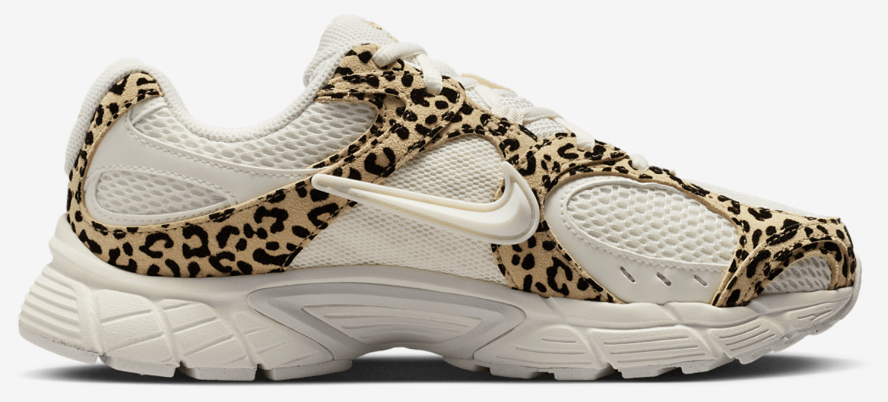 Nike V5 RNR Suede XLPD Image 1 of 5. Tap to open photo gallery.