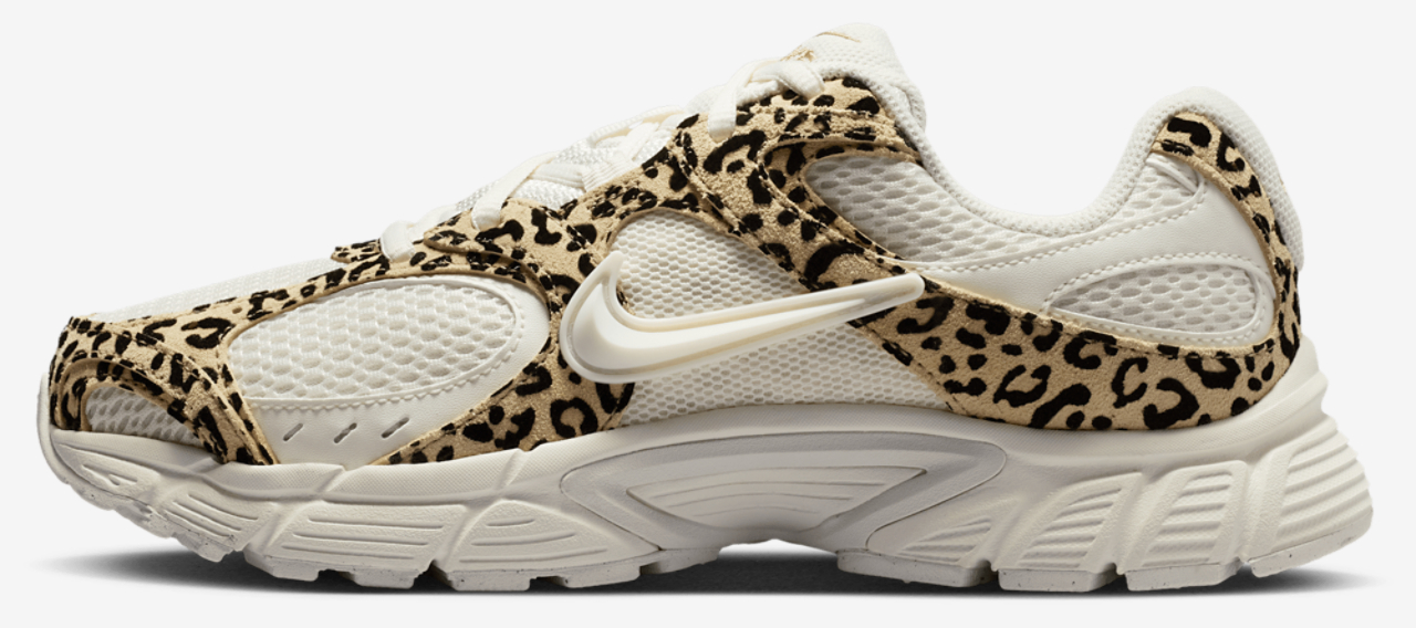 Nike V5 RNR Suede XLPD Image 2 of 5. Tap to open photo gallery.