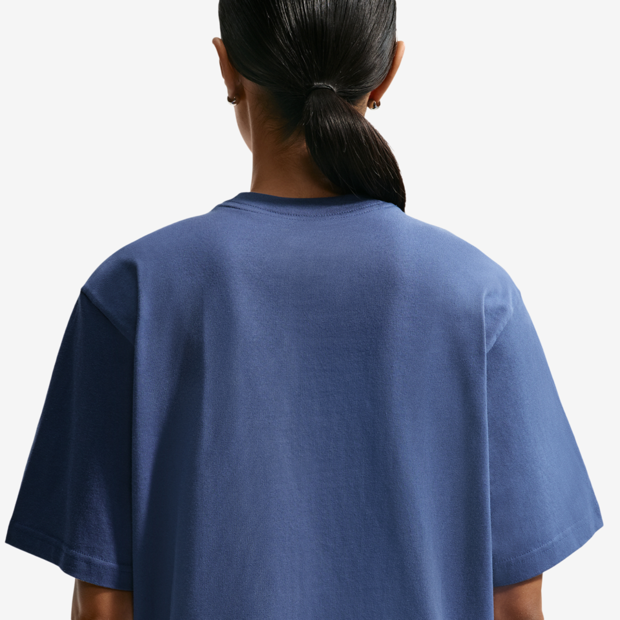 Nike NSW Classic Boxy ST7 Bling T-Shirt Image 2 of 4. Tap to open photo gallery.