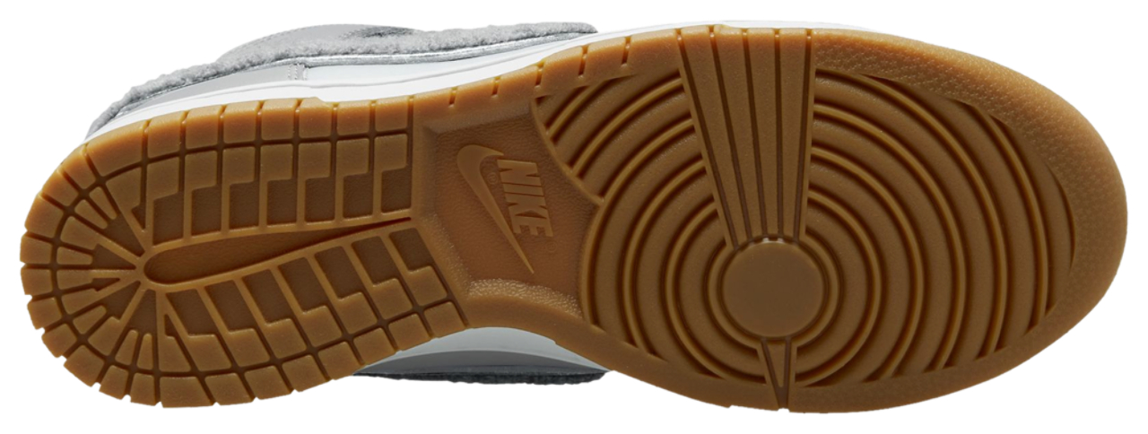 Nike Dunk High Retro Image 4 of 4. Tap to open photo gallery.