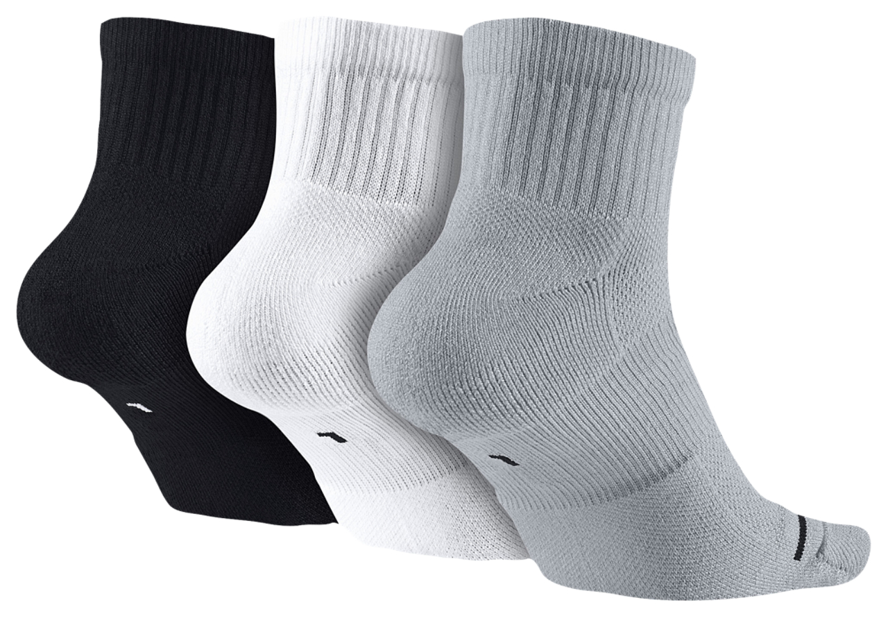 Jordan Jumpman Quarter 3 Pack Socks Image 1 of 2. Tap to open photo gallery.