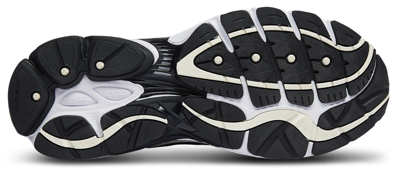 Saucony Progrid Omni 9 Image 5 of 5. Tap to open photo gallery.