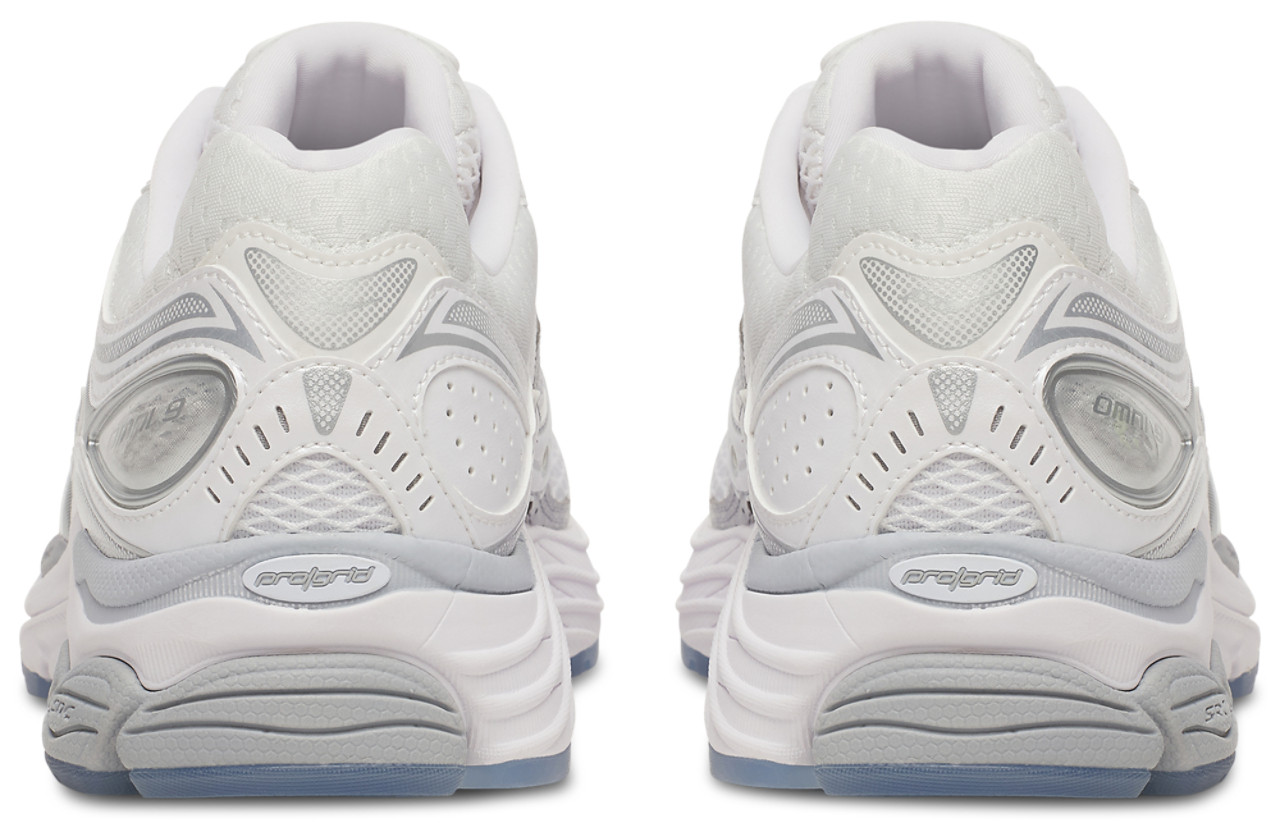 Saucony Progrid Omni 9 Image 3 of 5. Tap to open photo gallery.