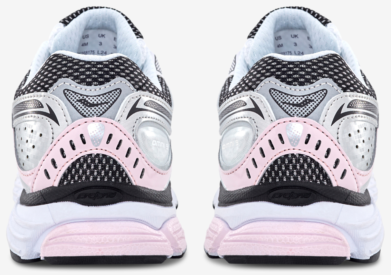 Saucony Omni 9 Image 3 of 6. Tap to open photo gallery.