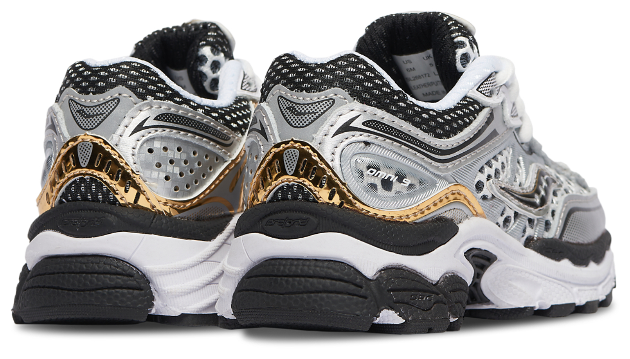 Saucony Omni 9 Image 3 of 5. Tap to open photo gallery.