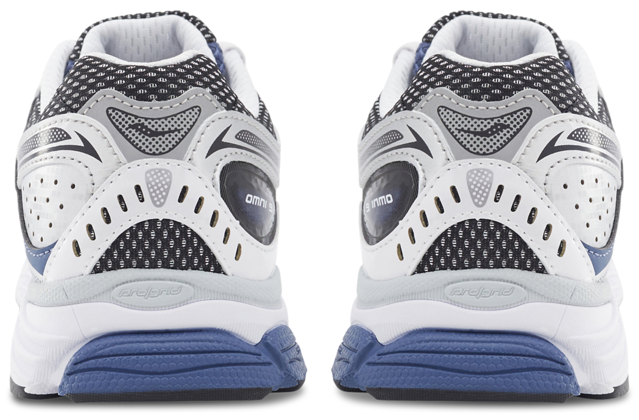 Saucony Omni 9  Image 3 of 8. Tap to open photo gallery.
