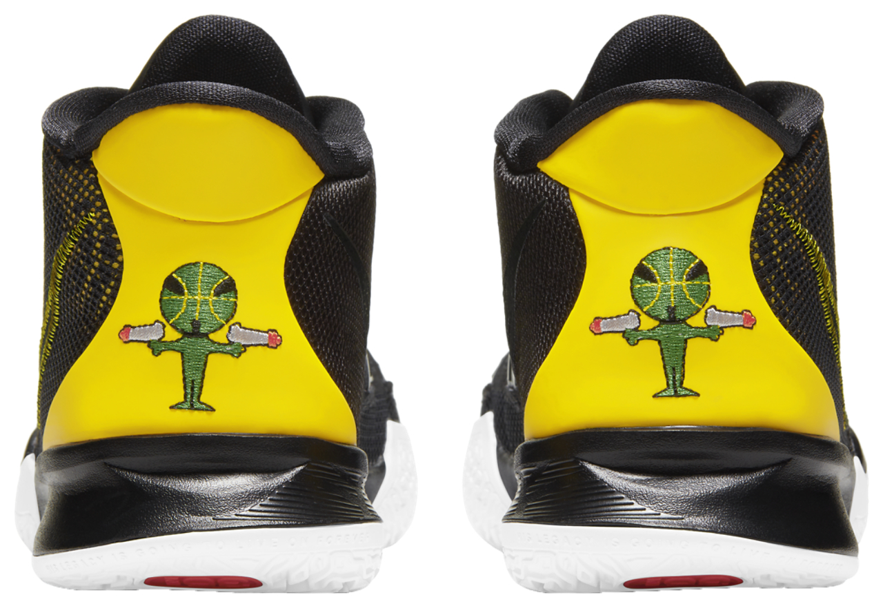 Nike Kyrie 7 Image 3 of 7. Tap to open photo gallery.