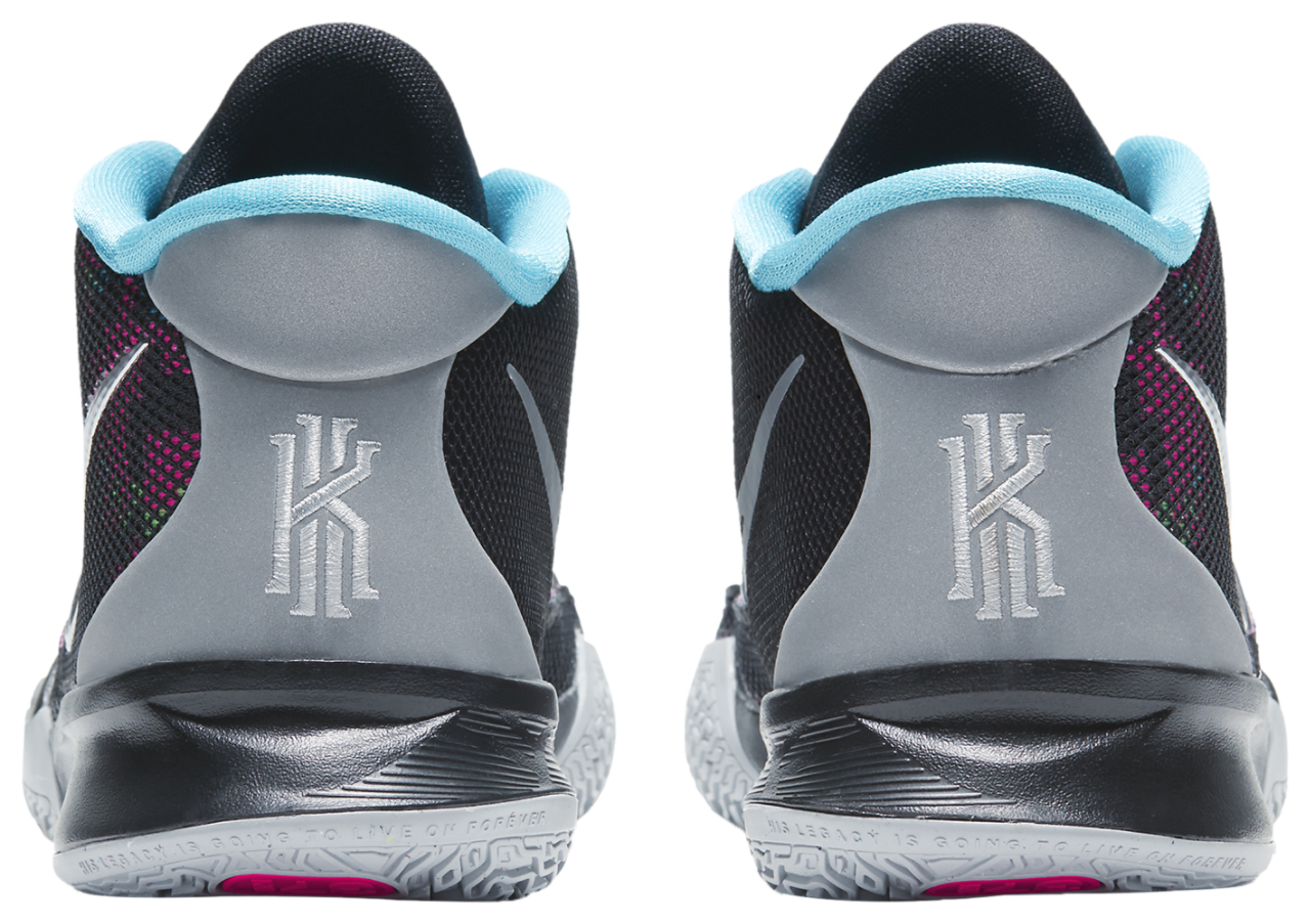 Nike Kyrie 7 Image 3 of 5. Tap to open photo gallery.