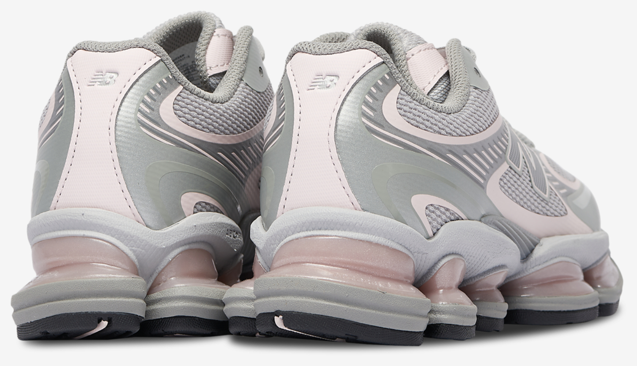 New Balance 2000 Image 3 of 5. Tap to open photo gallery.