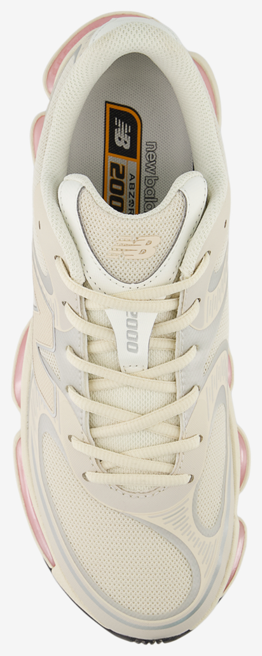 New Balance 2000 Image 3 of 4. Tap to open photo gallery.