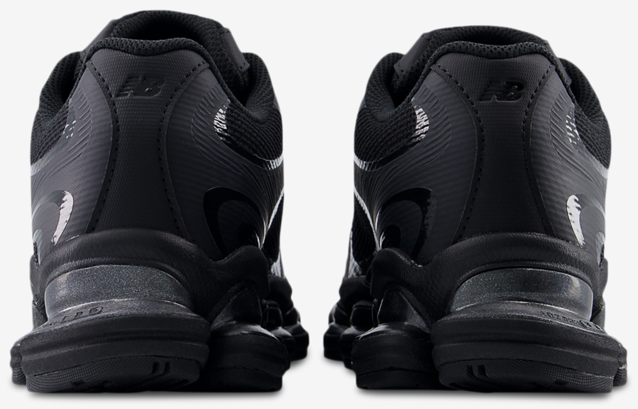 New Balance 2000 Image 3 of 5. Tap to open photo gallery.