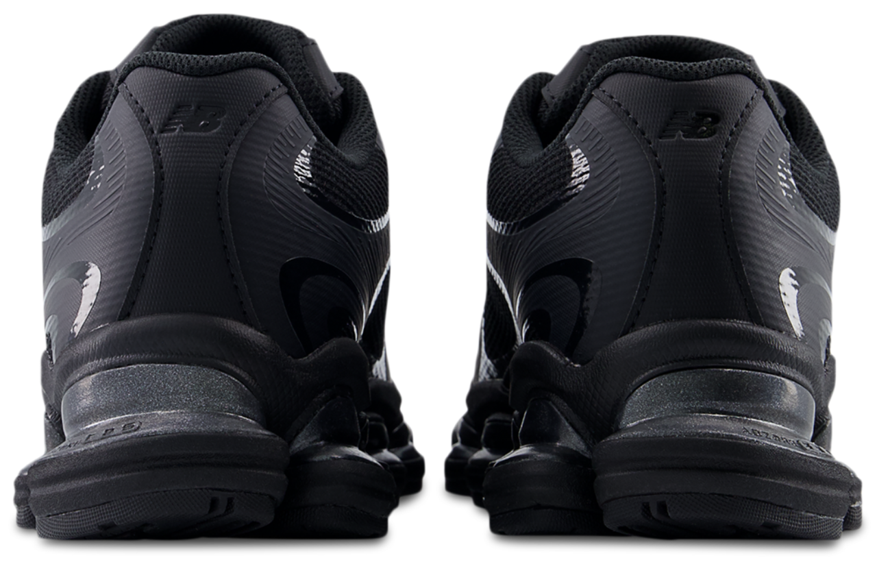 New Balance 2000 Image 3 of 5. Tap to open photo gallery.