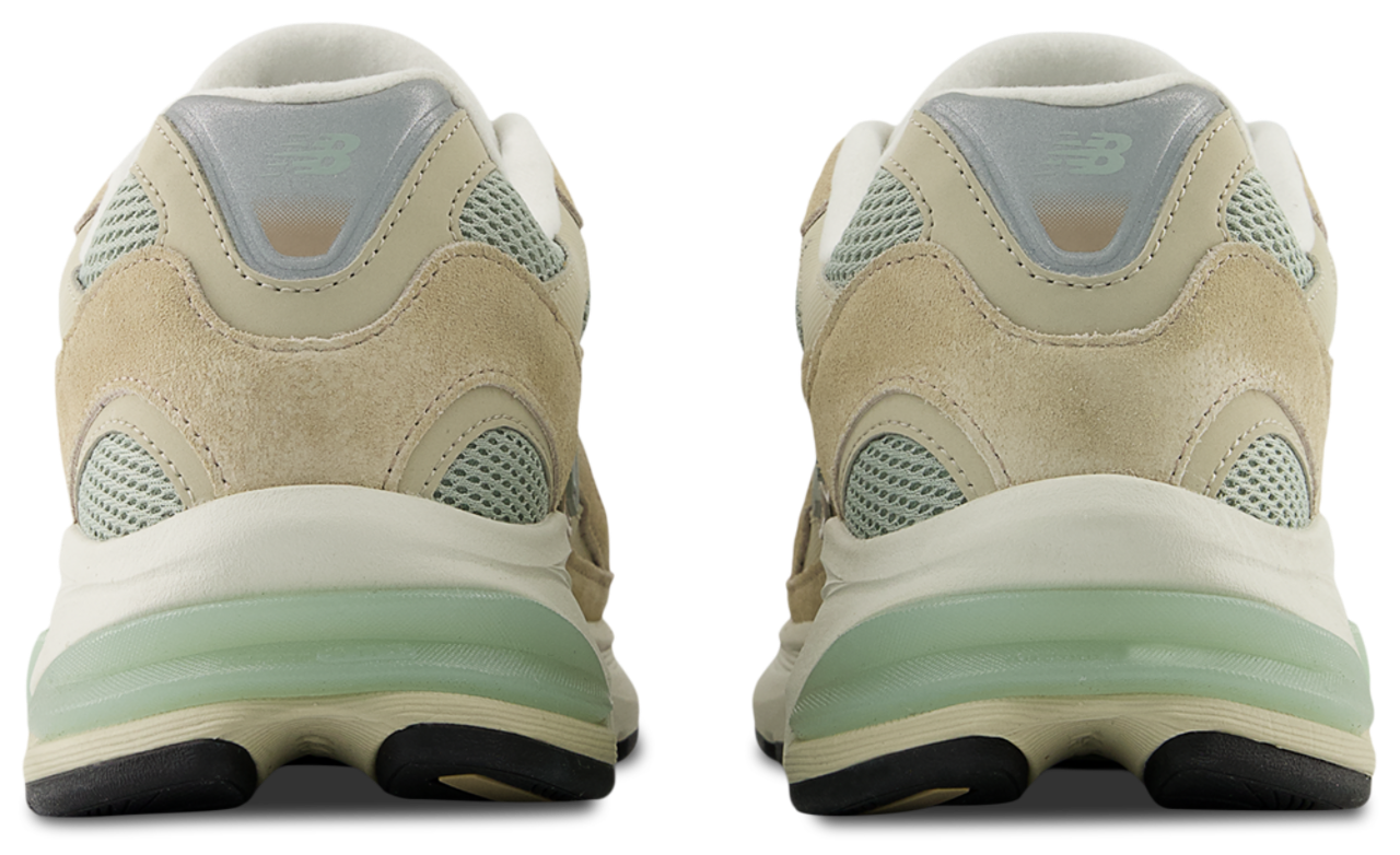 New Balance 2010 Image 3 of 5. Tap to open photo gallery.