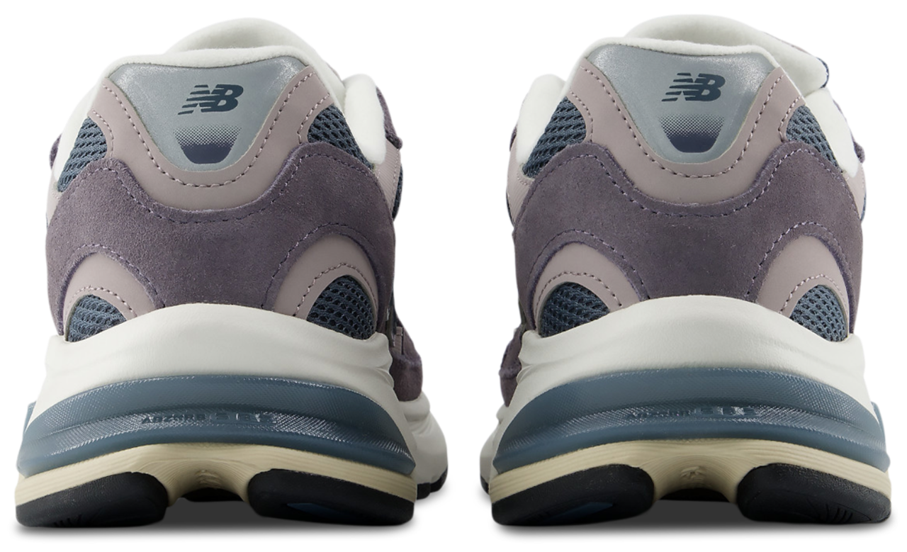New Balance 2010 Image 5 of 5. Tap to open photo gallery.