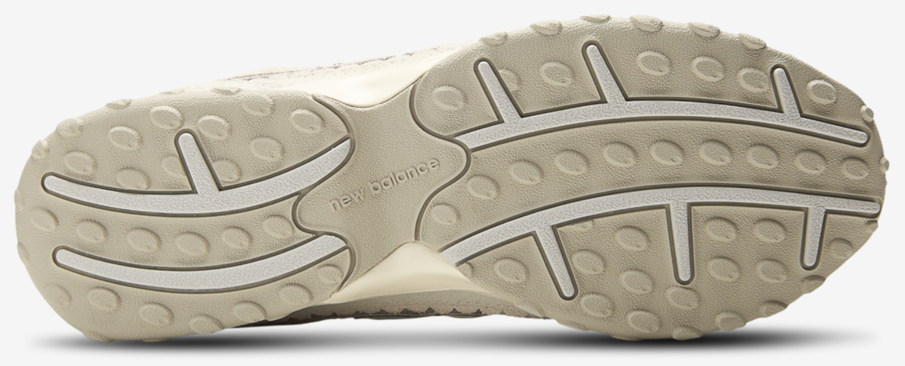 New Balance 204L Image 5 of 5. Tap to open photo gallery.
