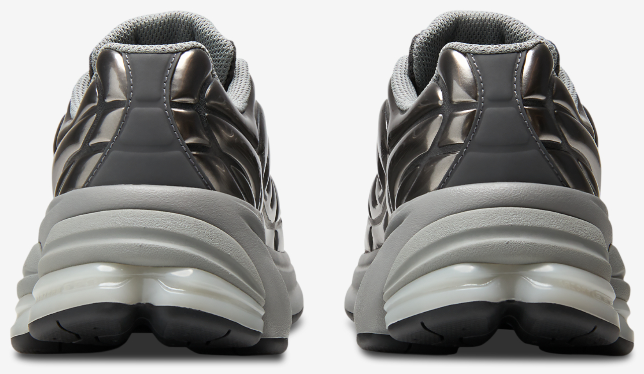 New Balance 5030 Image 3 of 6. Tap to open photo gallery.