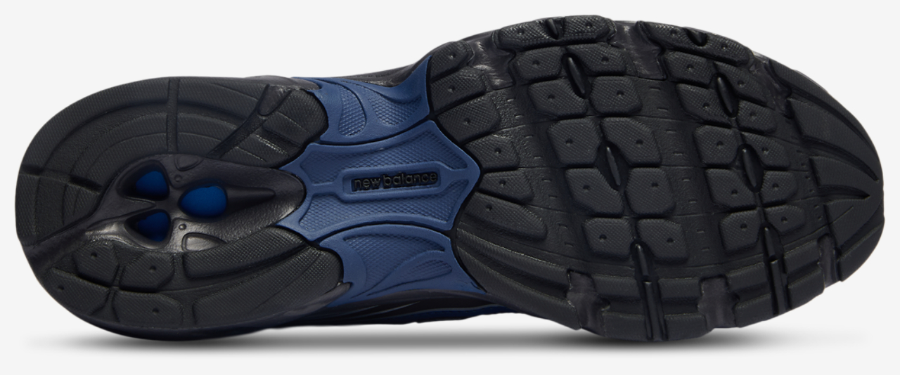 New Balance 740 Image 5 of 5. Tap to open photo gallery.