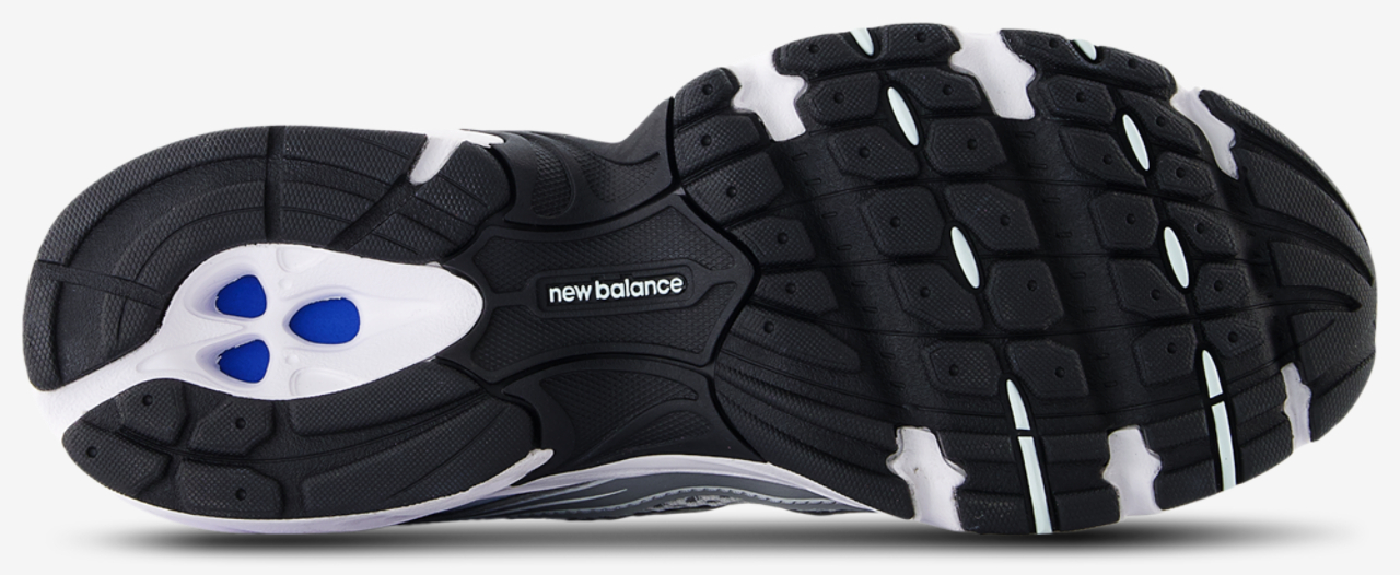 New Balance 740 Image 4 of 4. Tap to open photo gallery.