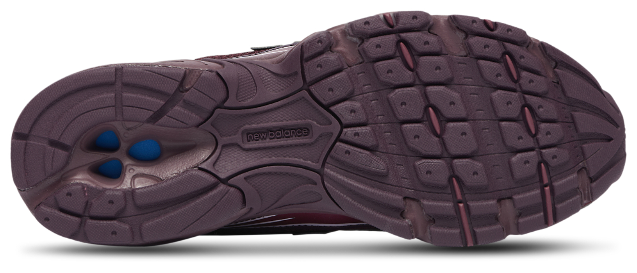 New Balance 740 Image 5 of 5. Tap to open photo gallery.