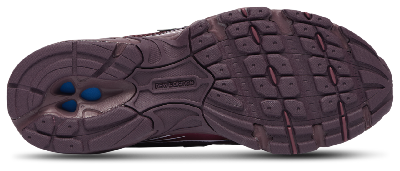 New Balance 740 Image 5 of 5. Tap to open photo gallery.
