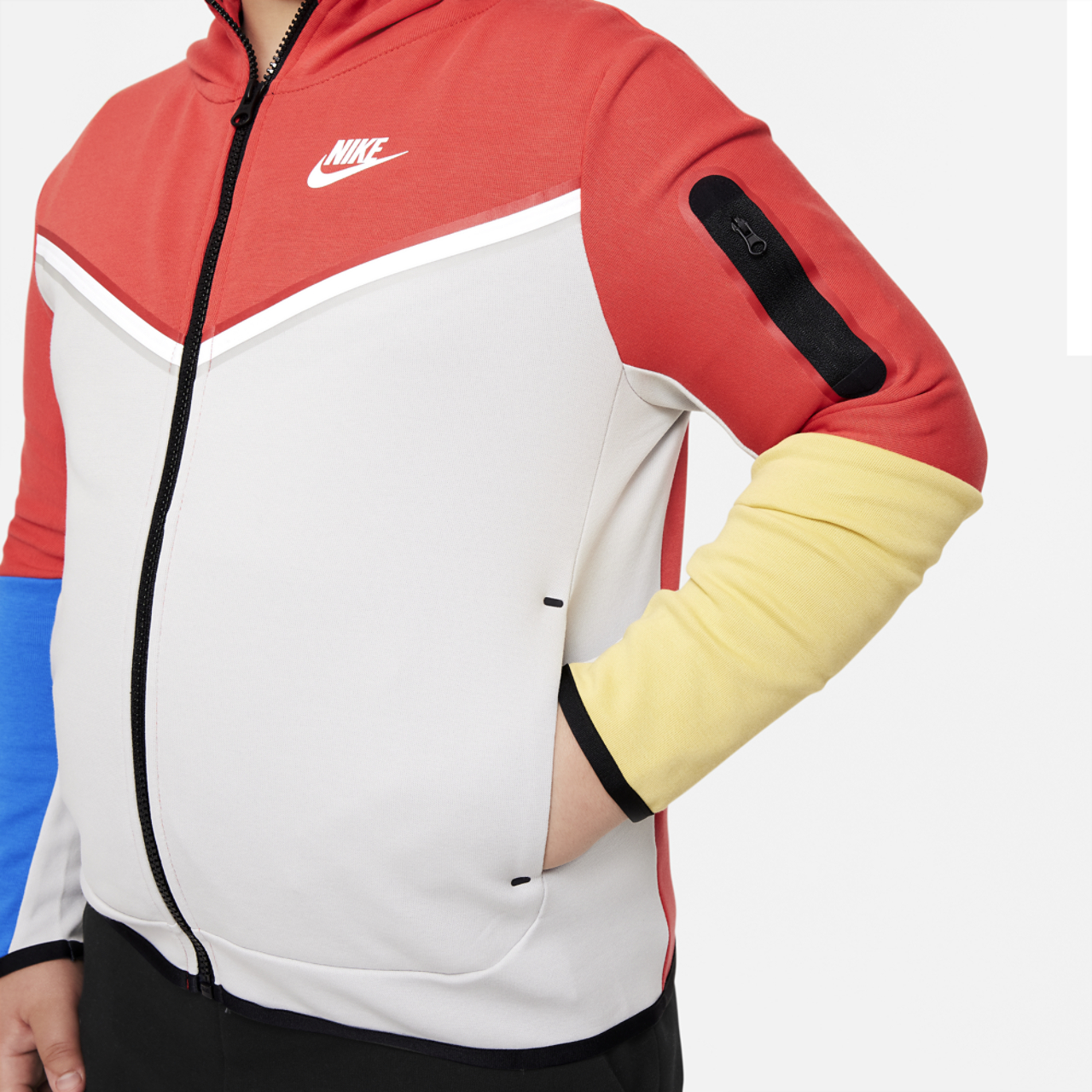 Nike NSW Tech Fleece Full-Zip Image 3 of 4. Tap to open photo gallery.