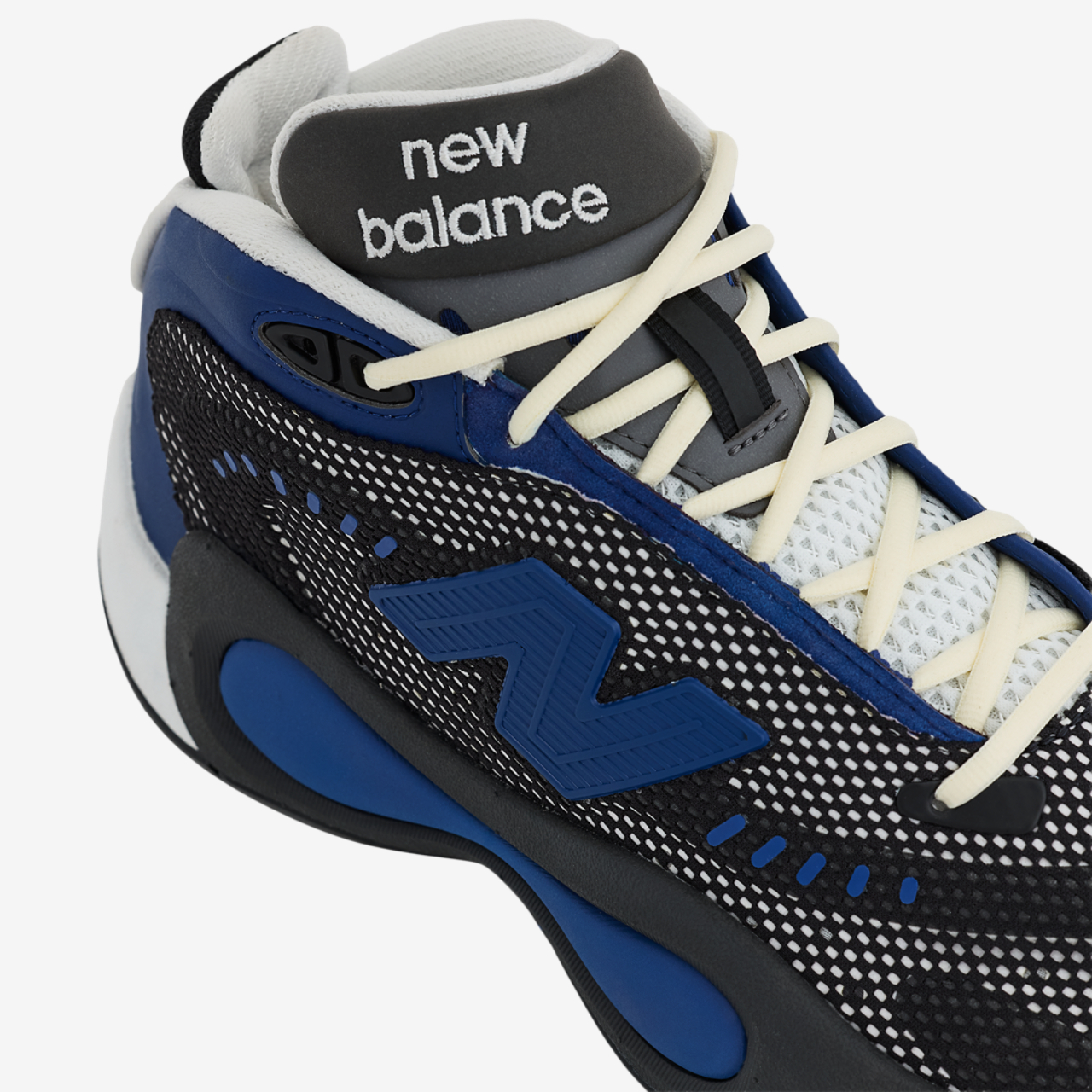 New Balance P400 Image 7 of 9. Tap to open photo gallery.