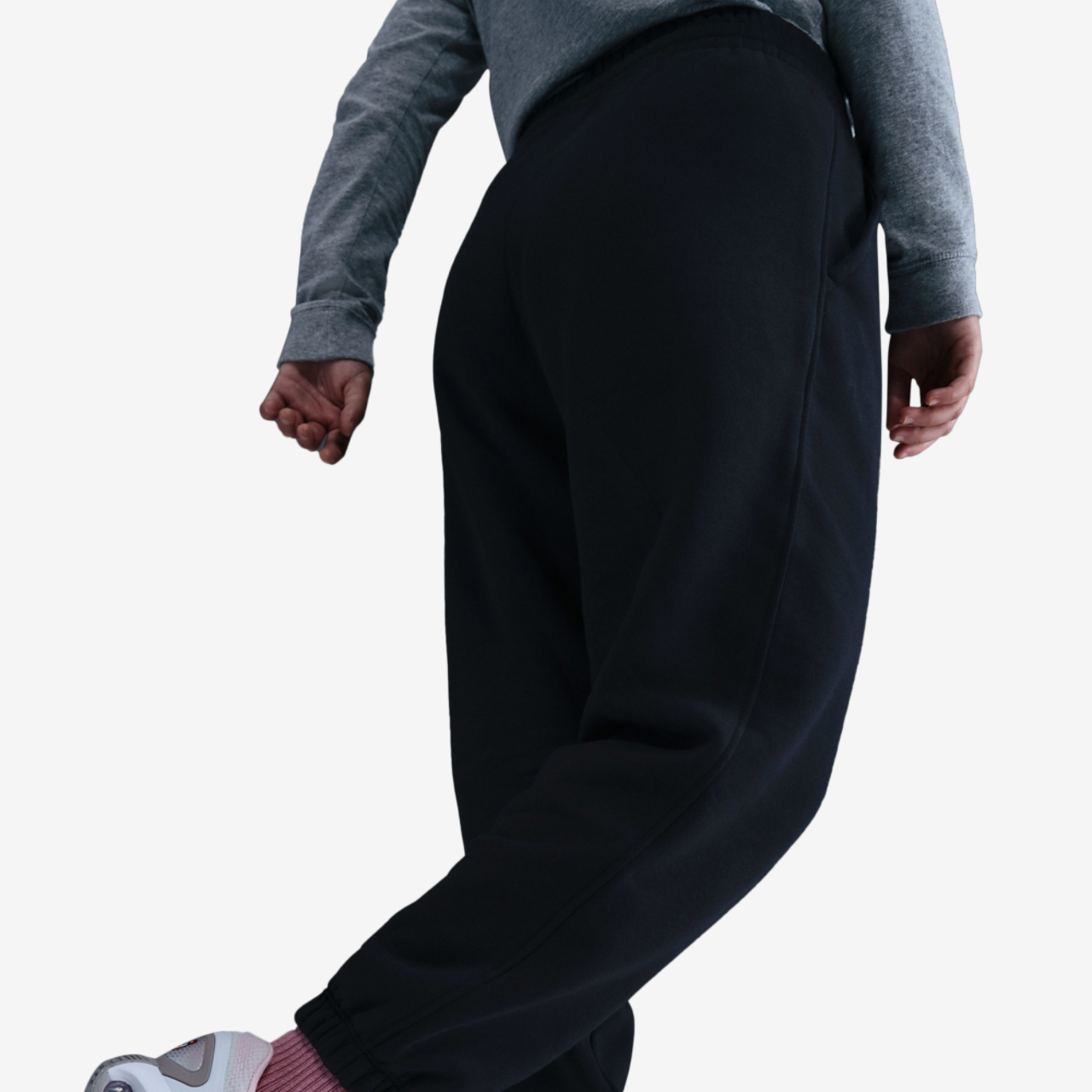Nike NSW Club LBR Oversized Fleece Pants Image 2 of 2. Tap to open photo gallery.