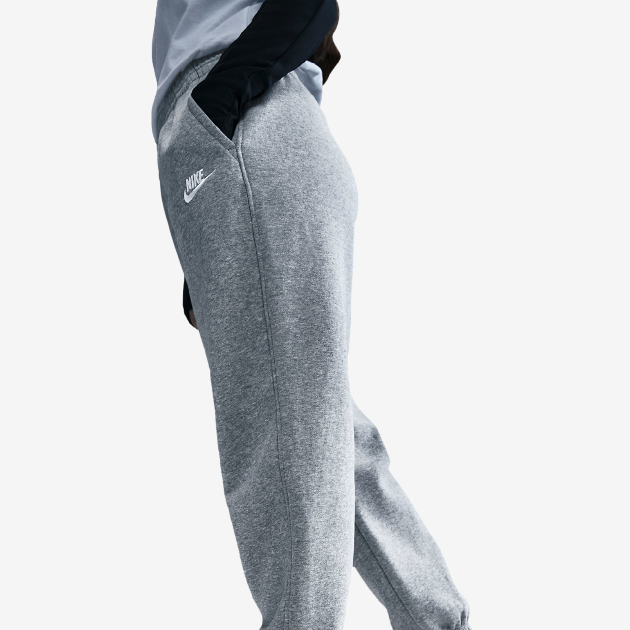 Nike NSW Club LBR Oversized Fleece Pants Image 2 of 2. Tap to open photo gallery.