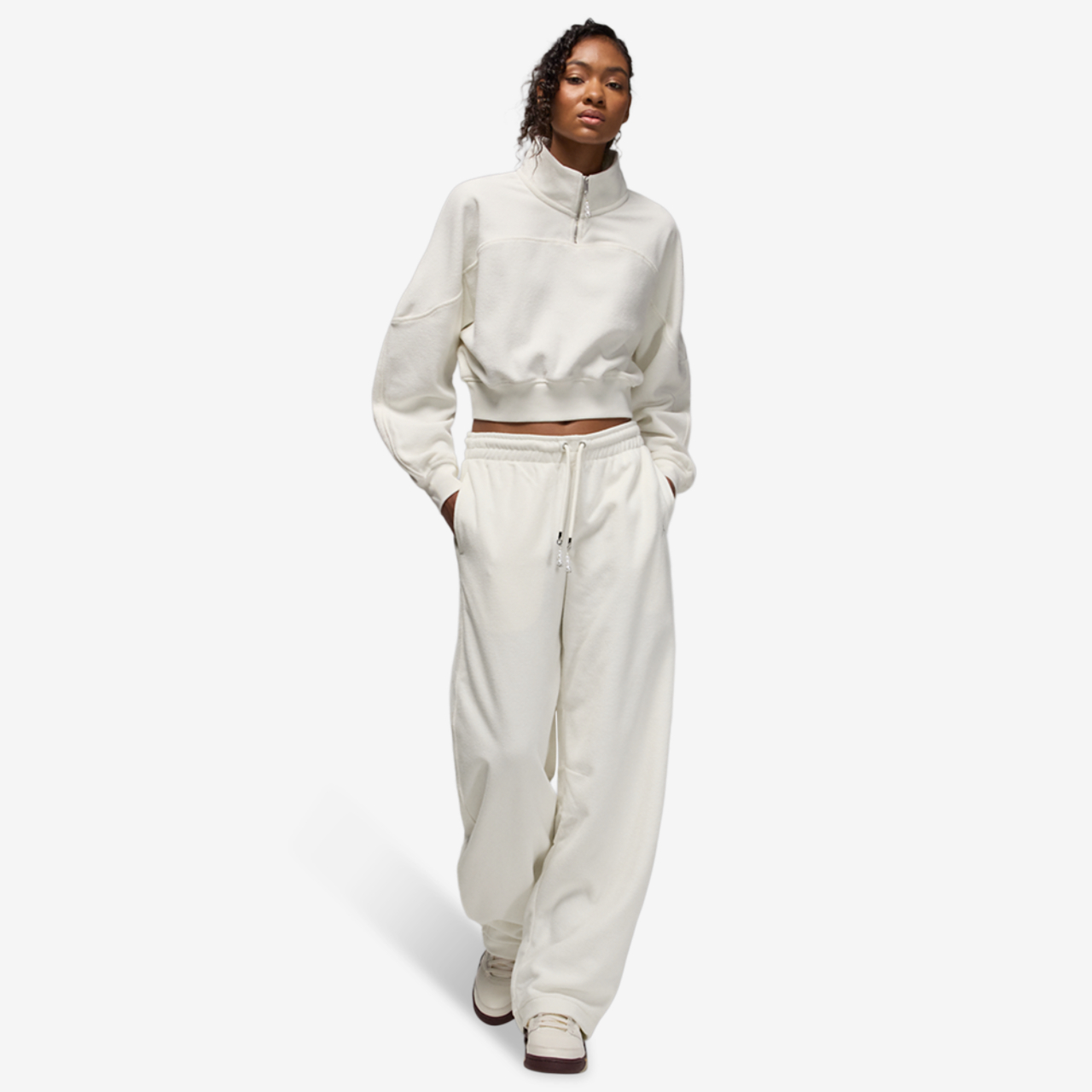 Jordan Flight Fleece Seasonal Barrel Pants Image 5 of 5. Tap to open photo gallery.