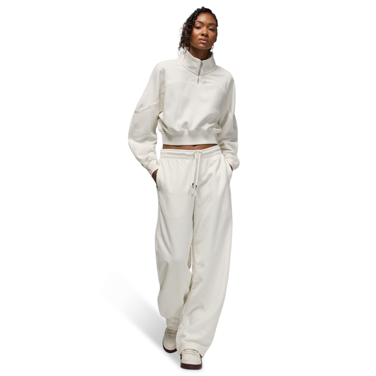 Jordan Flight Fleece Seasonal Barrel Pants Image 5 of 5. Tap to open photo gallery.