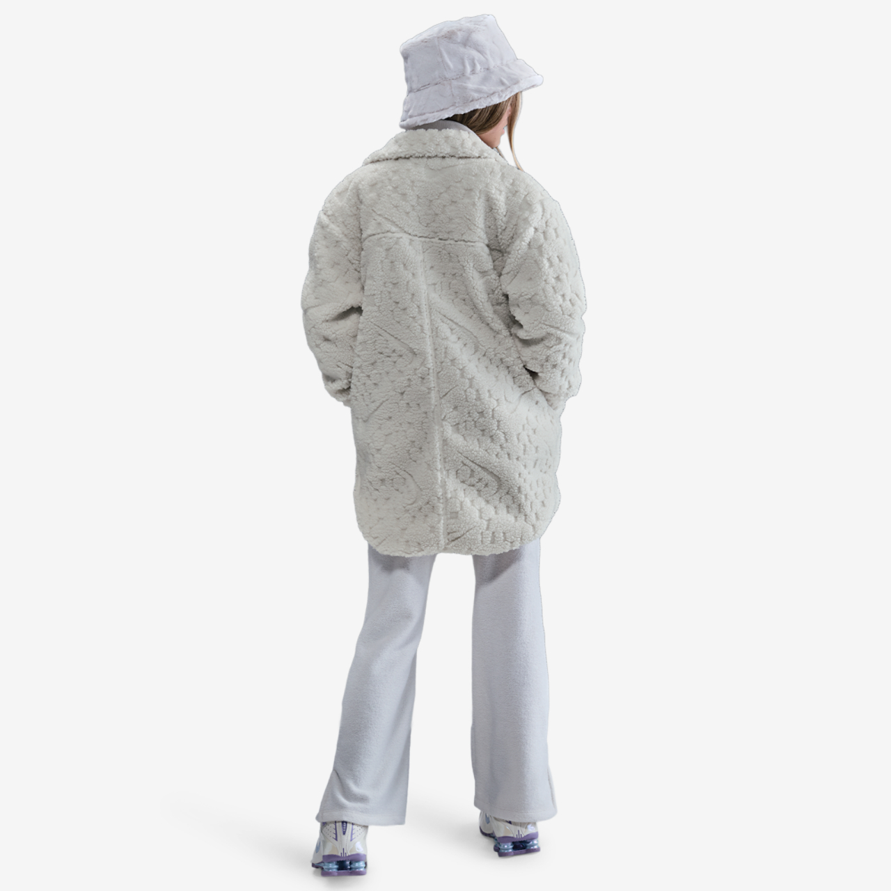 Nike NSW Cozy Deluxe Jacket Image 4 of 4. Tap to open photo gallery.